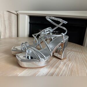 Marc Fisher|Silver Strappy Ultra Platform Chunky Block Heels,NEW!Size 9.5•••